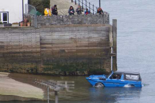 27 March 2021 - 13-31-38
TVFTDO spotter Susie texted an alert on Saturday "Had I seen the car in the river". I got there just in time to see this Dutton Surf 4WD emerging up the Lower Ferry slipway.  It's a kit car based on an old Suzuki Jimmy. It'll do 85mph on land and.....6mph on water. The last time I saw an amphibious car in the river In Dartmouth was back in 2004
----------------------------